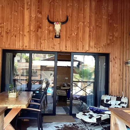 Charmante Maison Avec Piscine